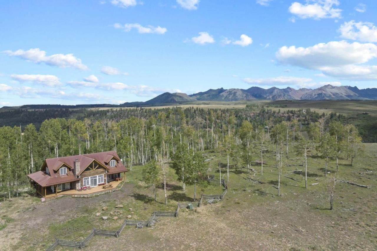 הוילה Placerville Hughes Ranch - Wilson Mesa, 70 Acres With Views Upon Views מראה חיצוני תמונה