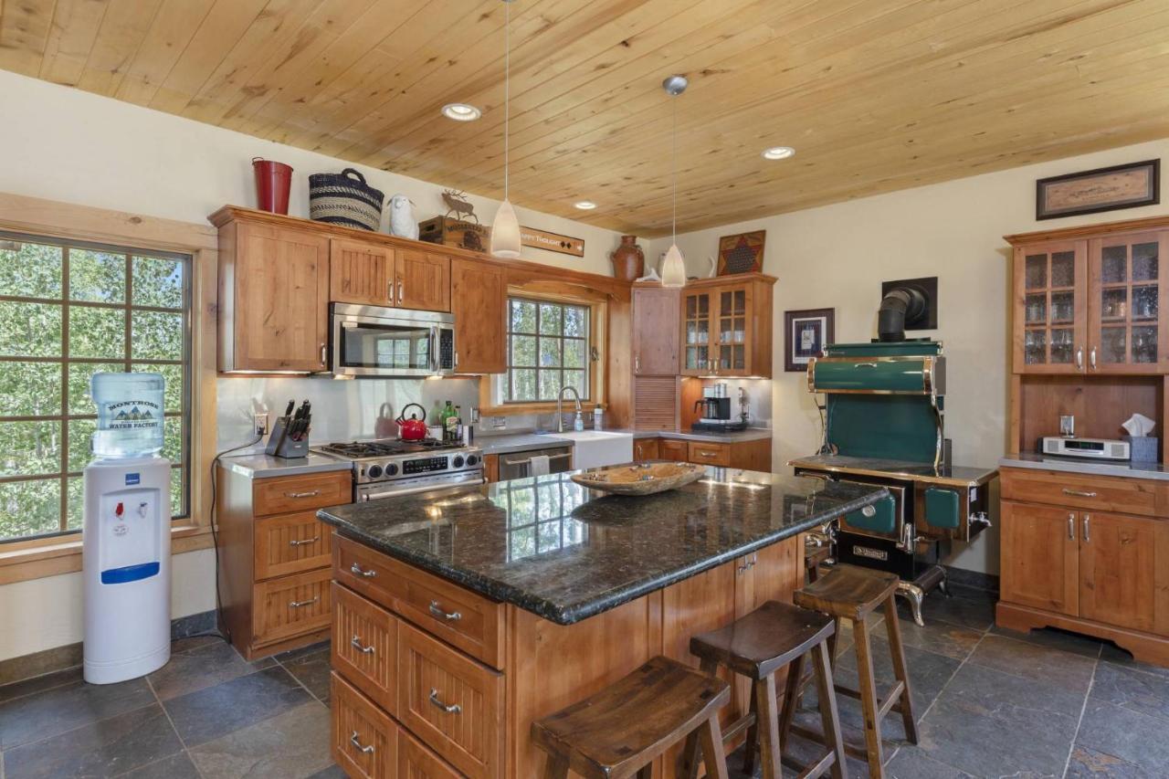 הוילה Placerville Hughes Ranch - Wilson Mesa, 70 Acres With Views Upon Views מראה חיצוני תמונה